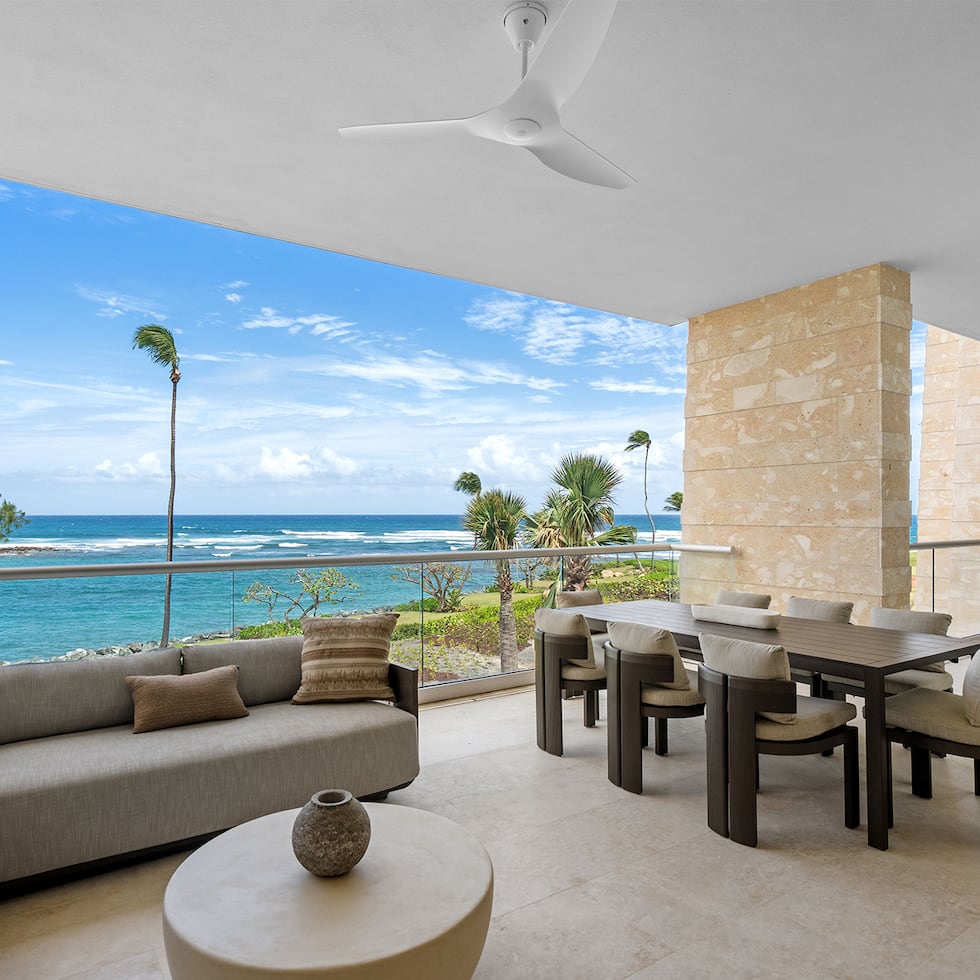 4352 West Point III LLC, represented by attorney Gilberto Gutiérrez Teissonniere, acquired for $18,128,152 a unit of the most recent phase of the ultra-luxury coastal condohotel West Point, in Dorado Beach.
