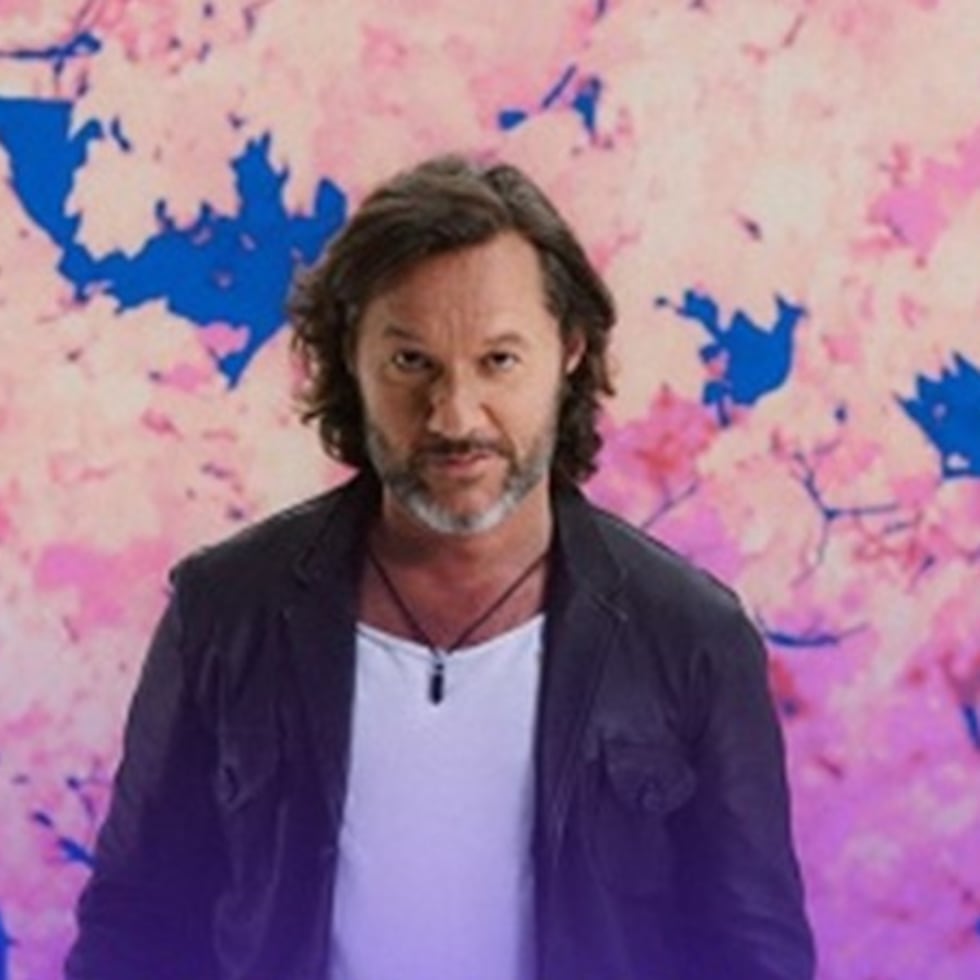 El artista cuenta con más de tres décadas de experiencia en la industria musical.
