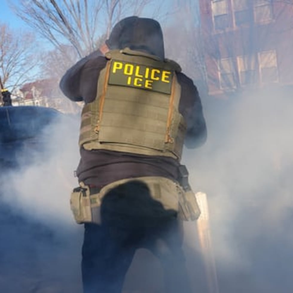 Imagen de archivo de un agente de ICE en Minnesota.