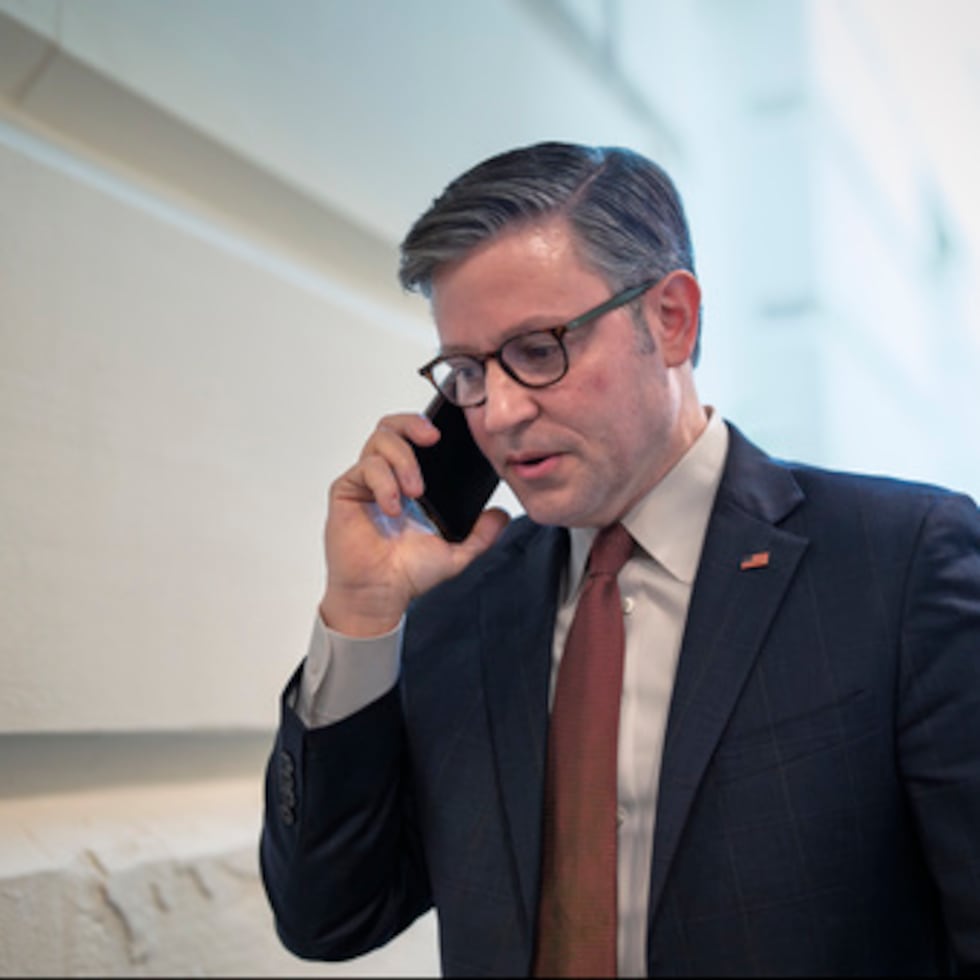 Mike Johnson, presidente de la Cámara de Representantes, prevé una votación favorable para la legislación republicana.