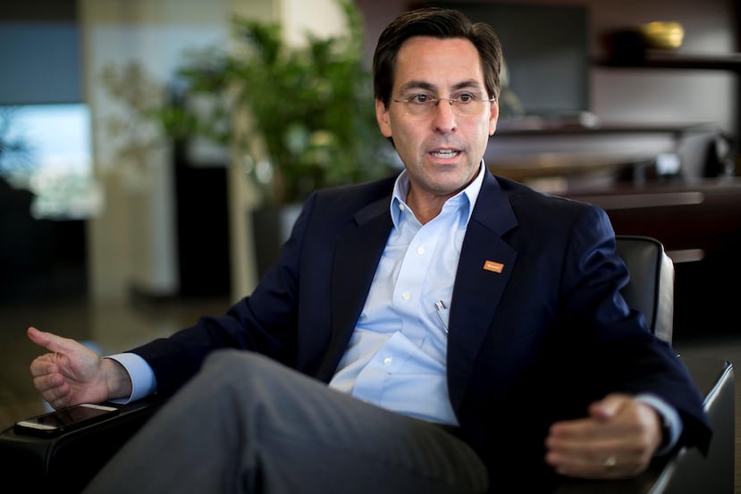 José Rafael Fernández, principal oficial ejecutivo de Oriental Bank, insistió en que urge una revisión profunda del sistema contributivo de Puerto Rico para poder ser competitivos. (GFR Media)