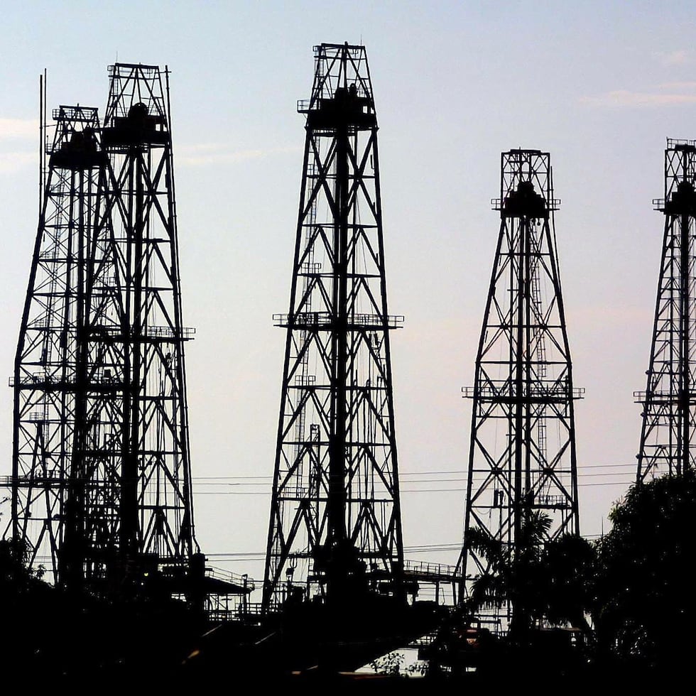 El Departamento de Tesoro anunció hoy que emitirá licencias para que las empresas que quieran hacer transacciones de venta con crudo venezolano