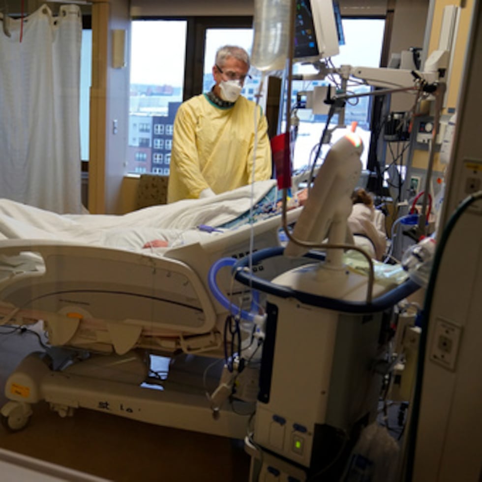 Alrededor de 840,000 muertes por COVID-19 se registraron en los certificados de defunción en 2020 y 2021