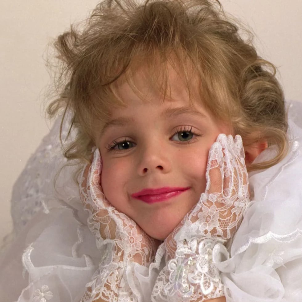 La policía niega ocultar pruebas mientras un documental de Netflix revive el interés por el asesinato de JonBenet Ramsey.