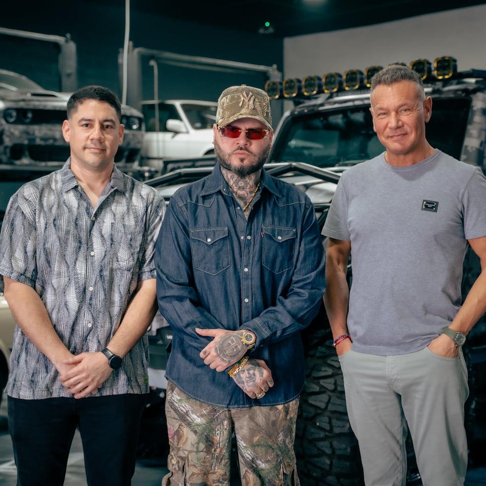 Óscar Paniagua, Farruko y Walter Kolm.