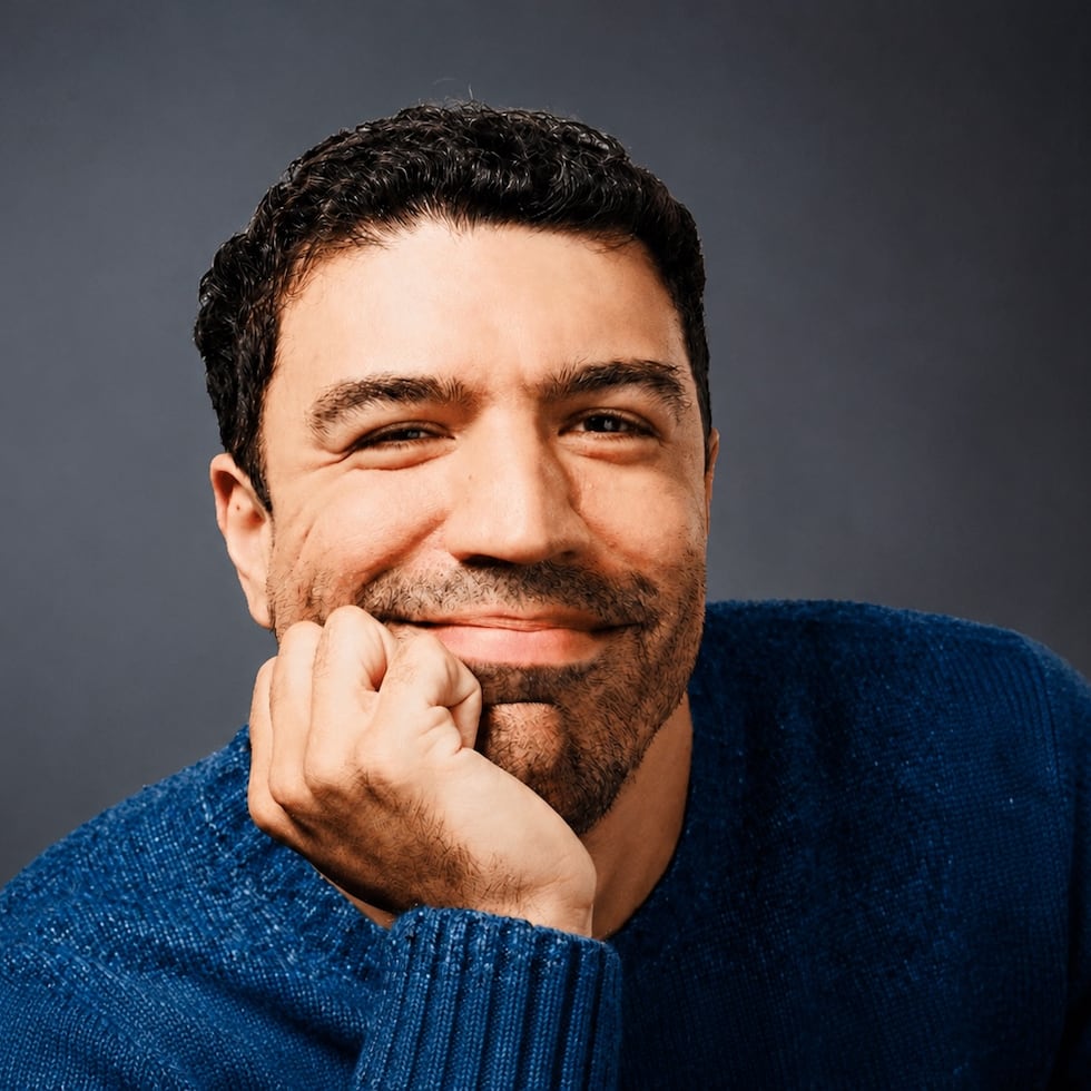 Salustiano Berríos, autor de la colección de cuentos cortos "Sex, Food, Music, Drugs".