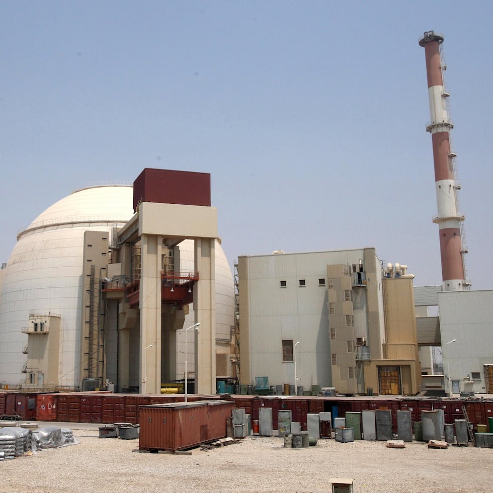La central de Bushehr no había sido atacada aún, a diferencia de las plantas de enriquecimiento de uranio de Natanz e Isfahan, en las que el OIEA no ha detectado fugas radiactivas.
