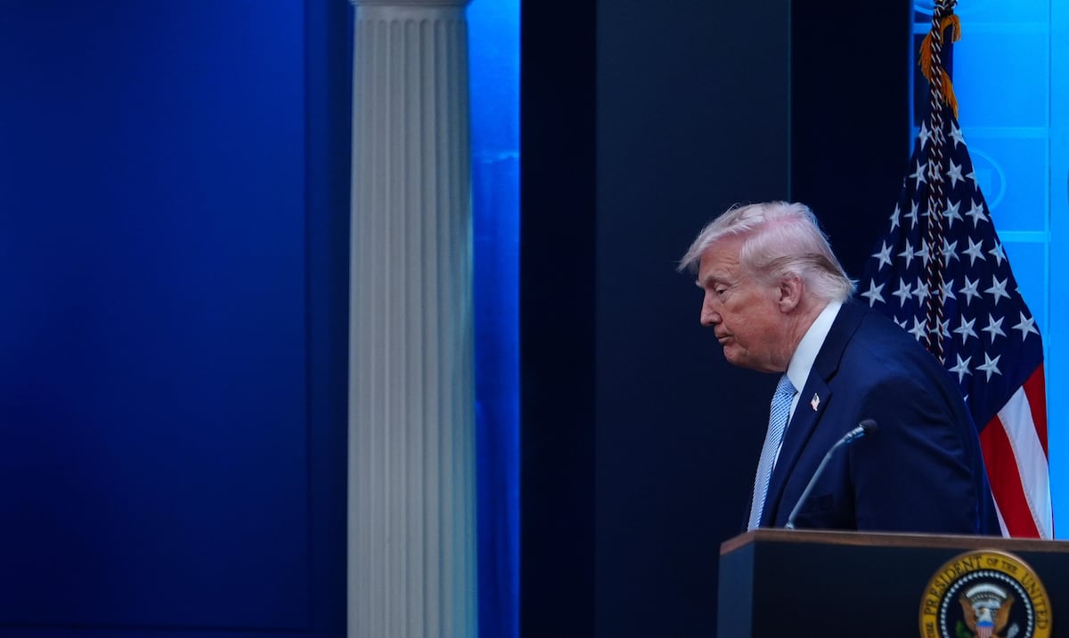 ¿Cómo Donald Trump pasó de amenazar con la aniquilación de Irán a pactar un alto el fuego de dos semanas?