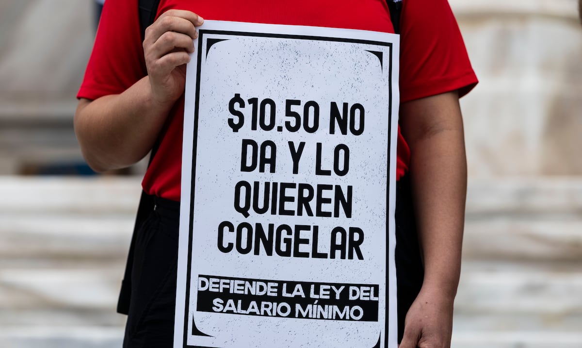 Thomas Rivera Schatz rechaza proyecto que devolvería ajustes del salario mínimo a la Legislatura