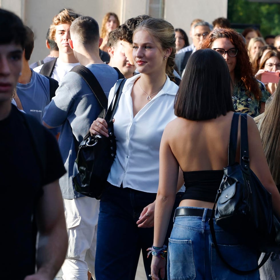 La heredera de la corona fue recibida por el rector de la Universidad, Ángel Arias; y otras autoridades académicas para darle la bienvenida a esta universidad pública madrileña.
