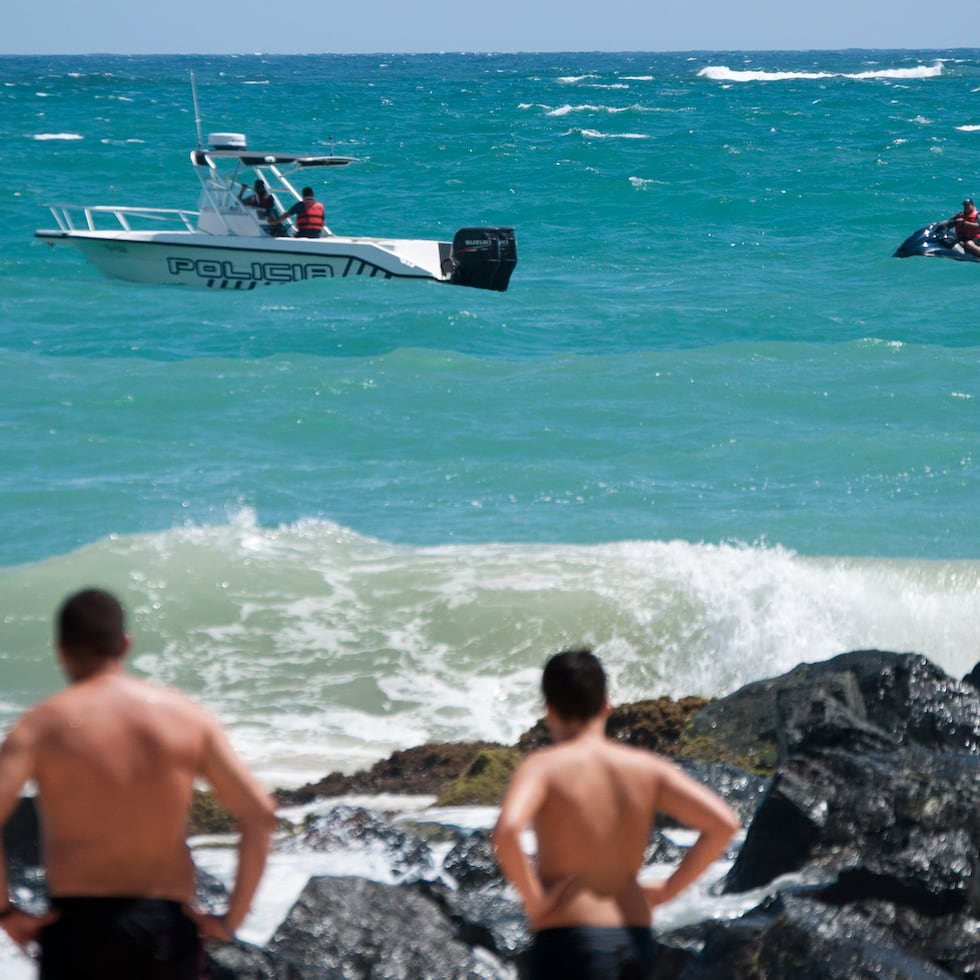 La playa cuenta con salvavidas únicamente entre las 9:00 a.m. y las 5:00 o 6:00 p.m., y que la mayoría de los incidentes ocurre fuera de ese horario.