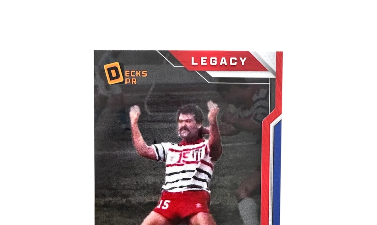 DECKS PR lanza carta coleccionable del boricua Mark Lugris, héroe del clasificatorio mundialista de 1994