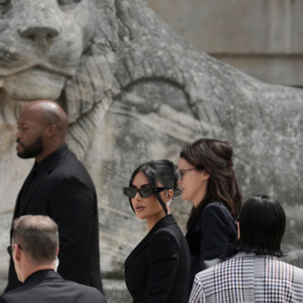 Kim Kardashia fue víctima de un robo de joyas por valor de millones de dólares que tuvo lugar en su habitación de hotel de París en 2016.