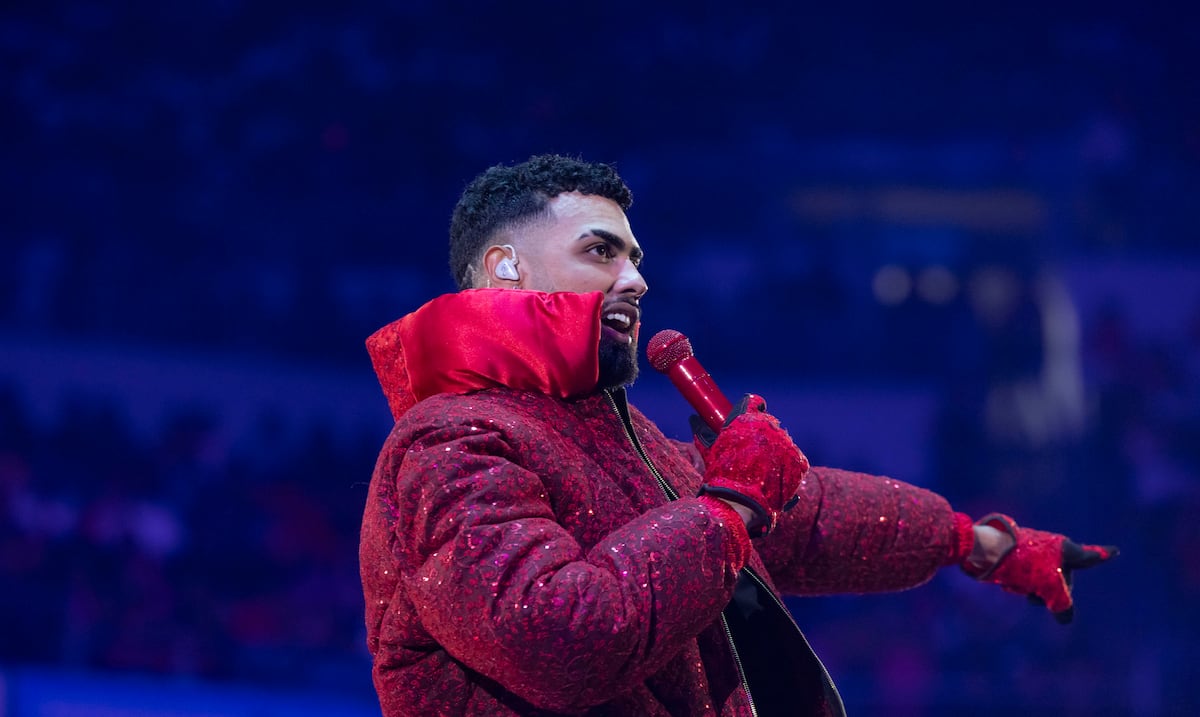 Jay Wheeler gana premio en Tu Música Urbano Mix 2026 y dedica el galardón a sus críticos