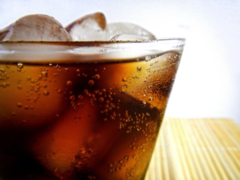 El refresco puede provocar aumento de peso y afectar tu salud bucal. (Ernesto Rodríguez / Pixabay)