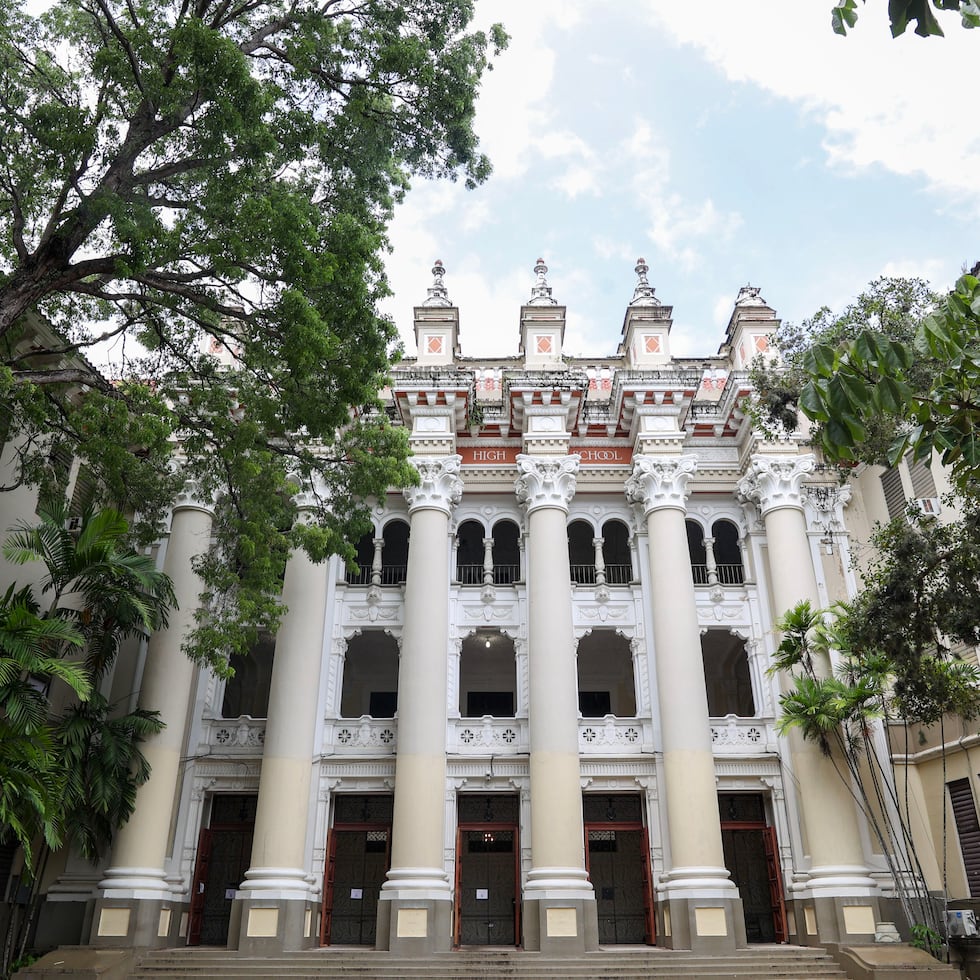 Uno de los planteles especializados del Departamento de Educación es la Escuela Central de Artes Visuales, en Santurce.