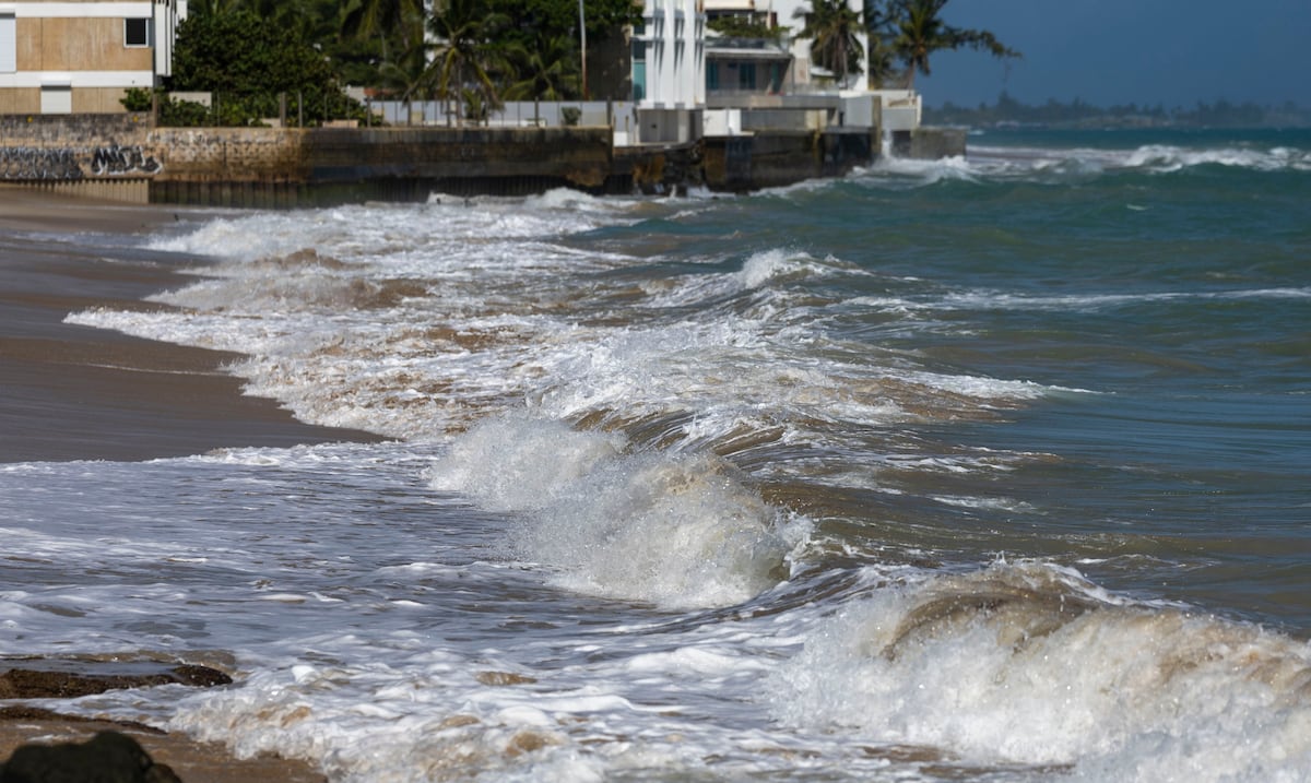 Marejada del noroeste generará olas de hasta 12 pies en costas de Puerto Rico este fin de semana