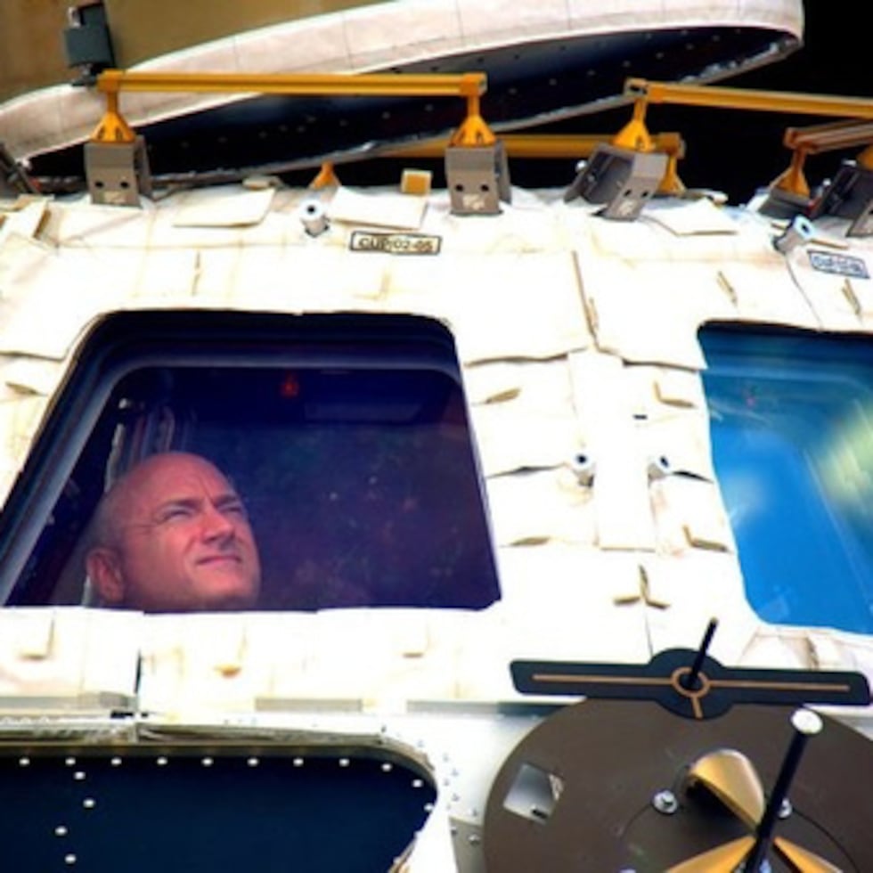 Astronauta Scott Kelly en la Estación Espacial Internacional.