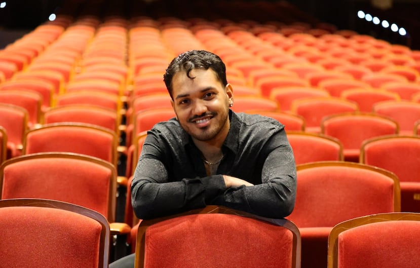 El dramaturgo puertorriqueño Yarel Padilla, graduado del Departamento de Drama de la Universidad de la Puerto Rico, es el autor de la obra "Vientres de tierra".