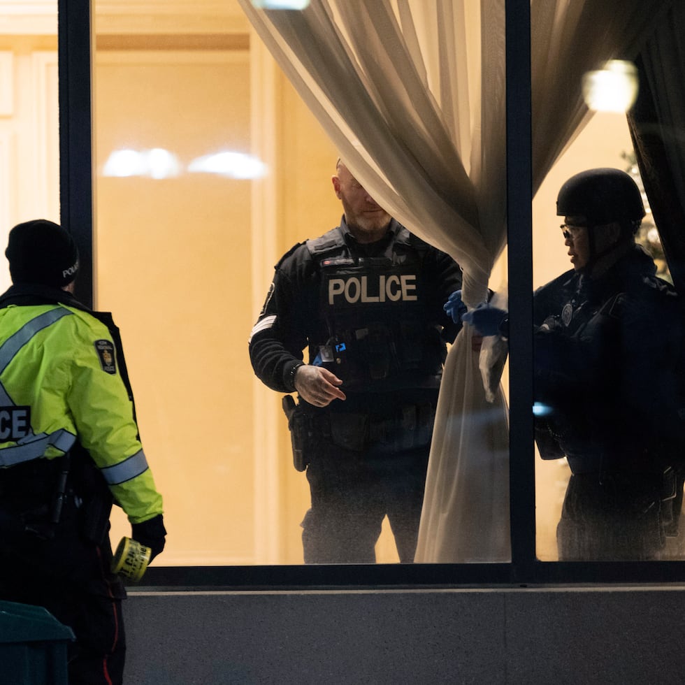 Aunque la Policía no ha identificado al presunto autor de los disparos, medios locales dijeron que se trata de Seth Hatfield.