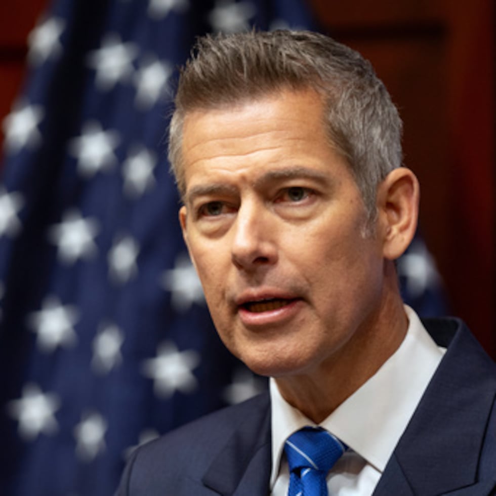 Duffy acusó a Colorado de “ir despacio” en la purga requerida de estas licencias.