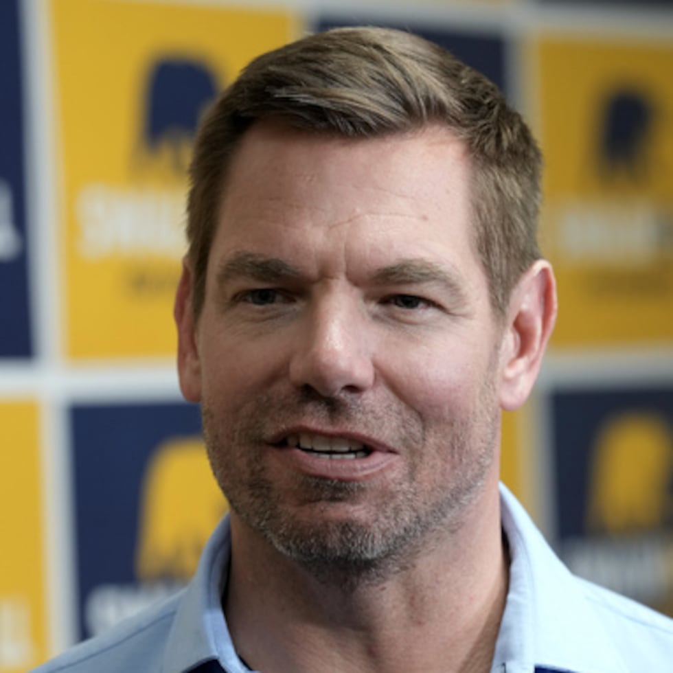El representante Eric Swalwell era uno de los demócratas más destacados en la contienda por la gobernación de California.