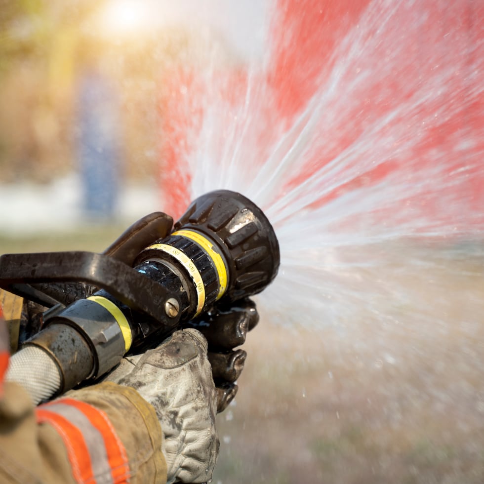 Los edificios destruidos no estaban equipados con todos los dispositivos de seguridad exigidos por la ley.