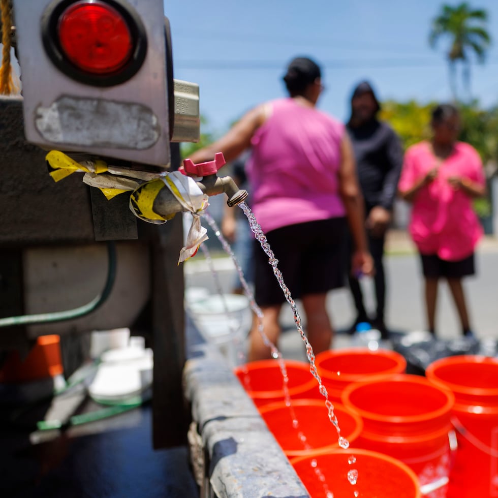 The coverage began after the government announced that more than 180,000 customers would experience 48-hour interruptions in drinking water service.