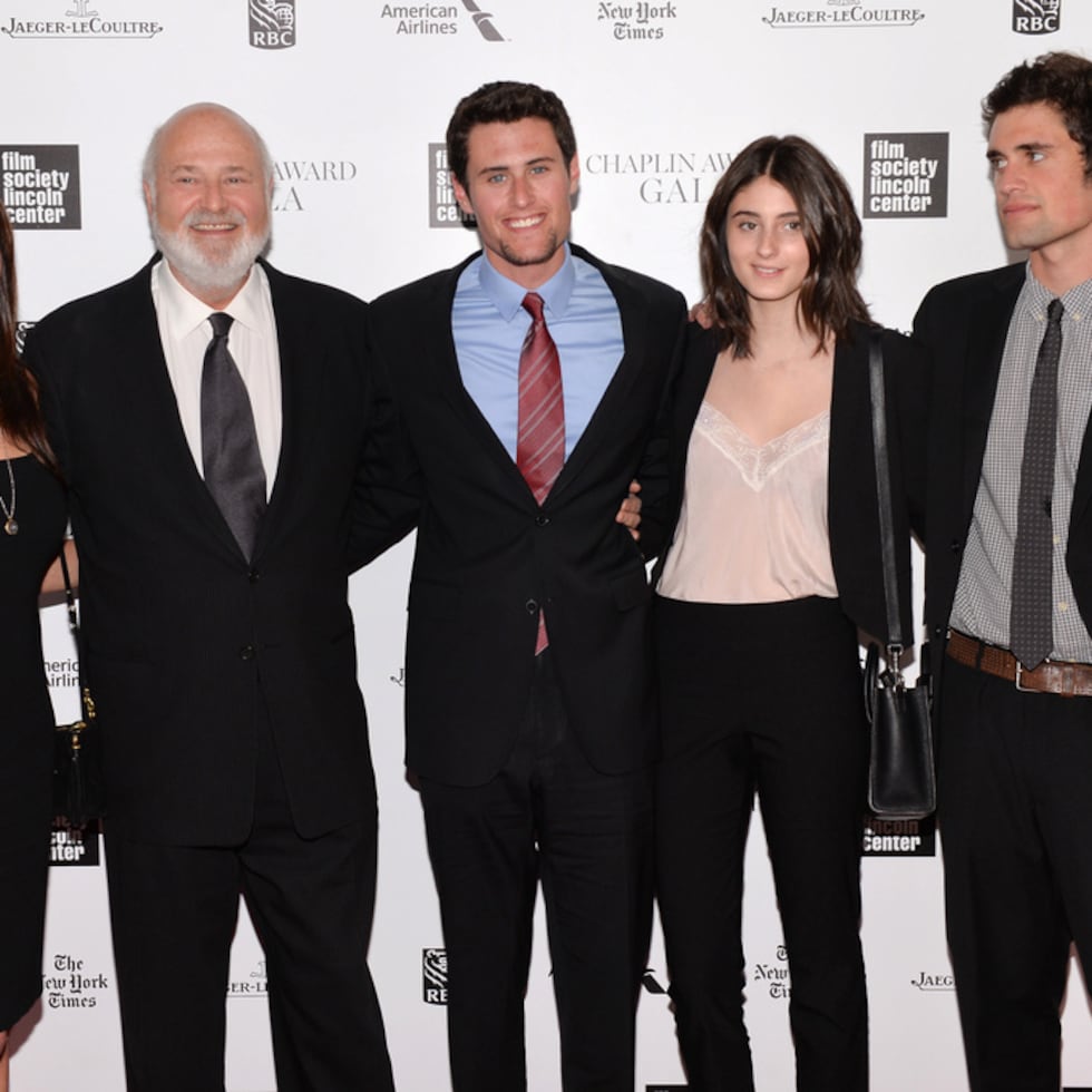 Rob Reiner junto a sus esposa Michele y sus hijos Nick, Romy y Jake.