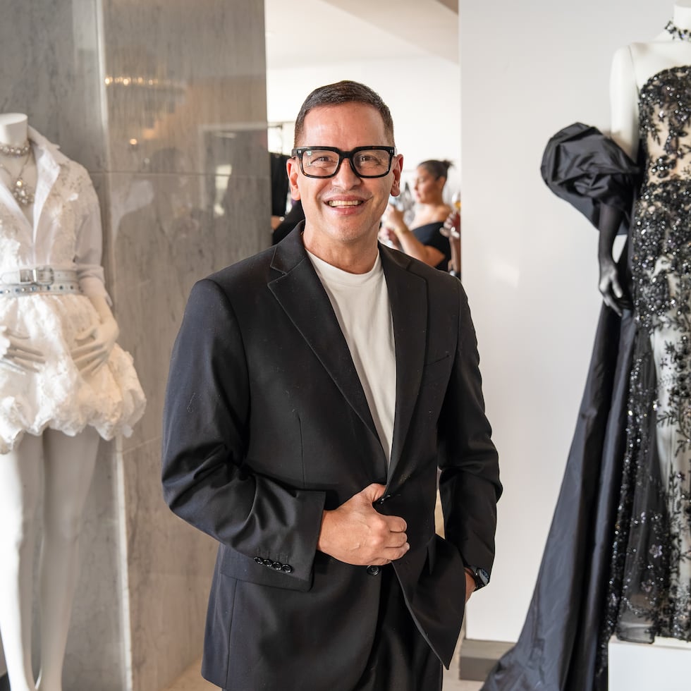 All the pieces were displayed in the iconic hotel’s luxury suite, which was transformed into Luis Antonio’s atelier.