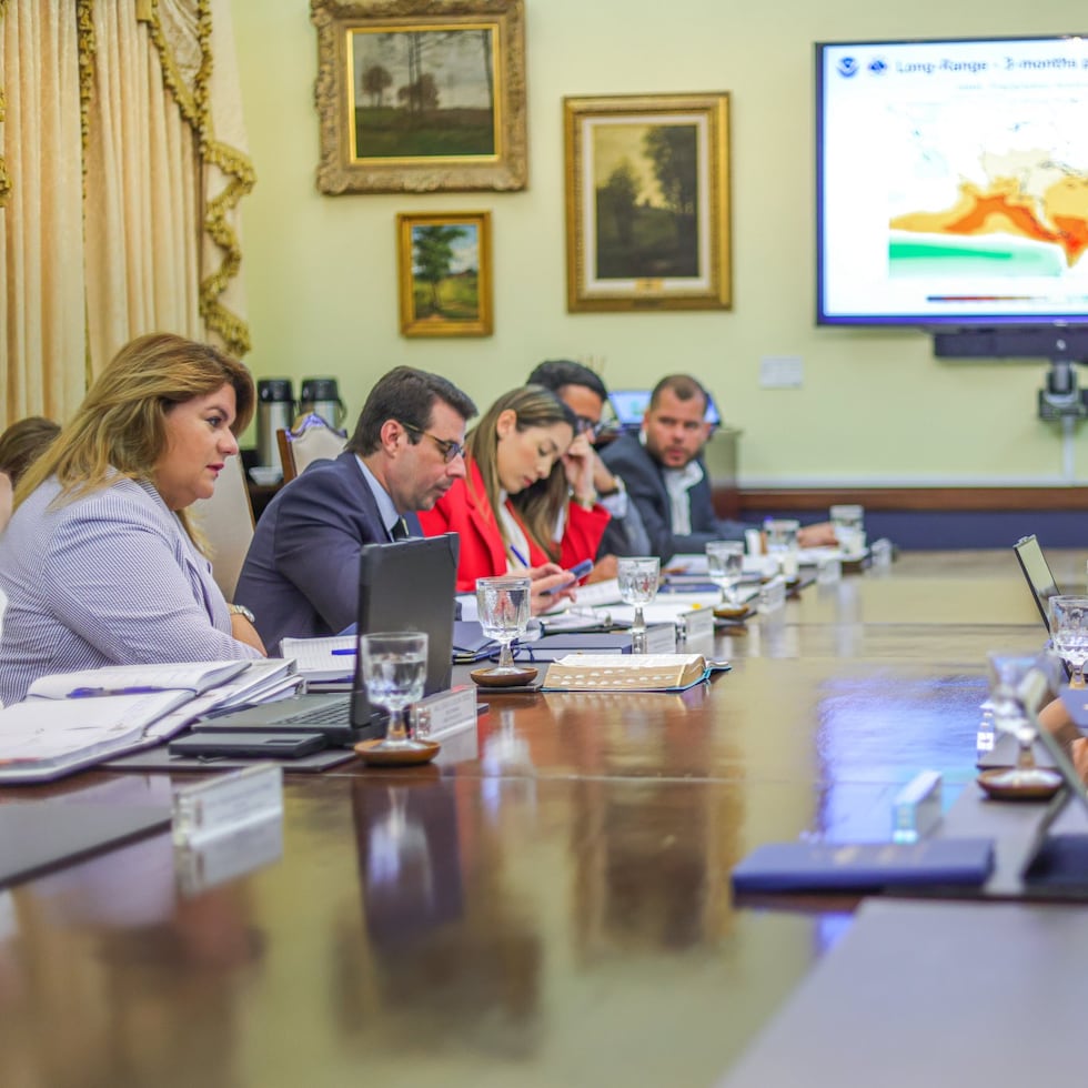La gobernadora Jenniffer González compartió que enviaron dos cartas a la JSF para que les aprueben solicitar $127 millones en fondos federales de la EPA para atender la infraestructura de agua potable.