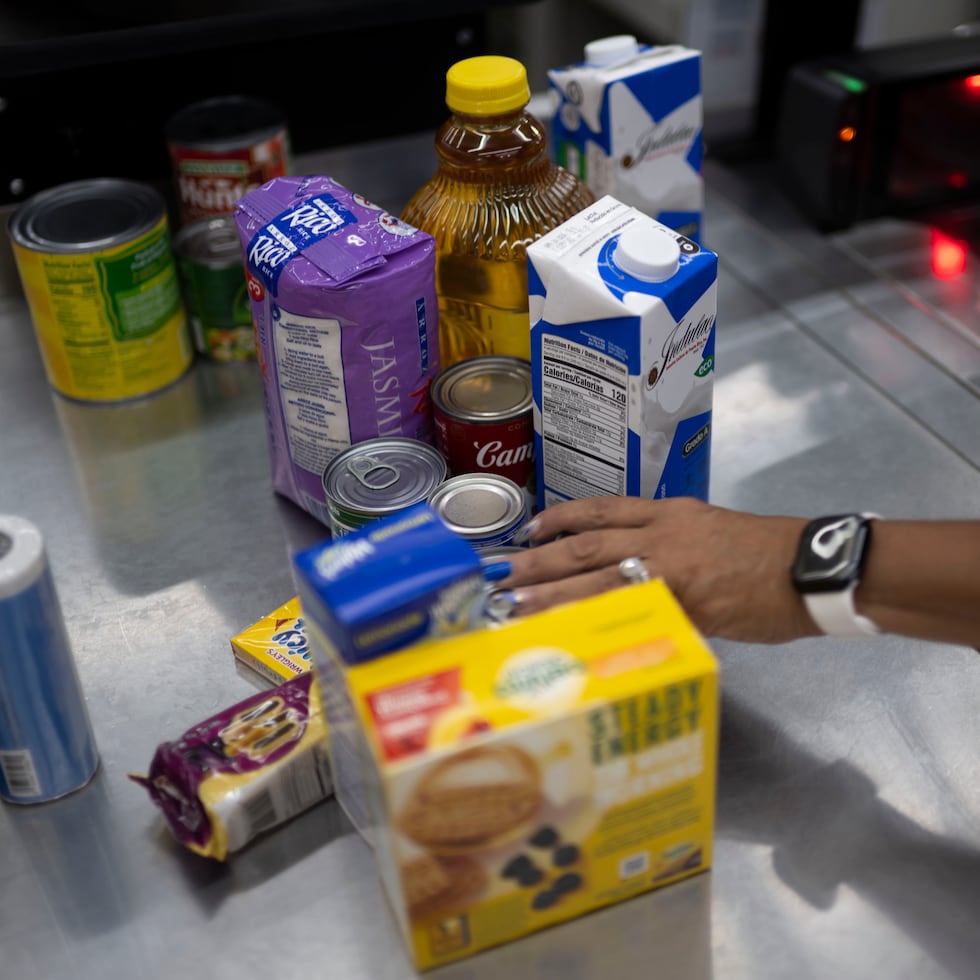 El costo de vida en Puerto Rico, dijo la economista Chantal Benet Arbona, ha aumentado en 20%, comparado con 2020, mientras los salarios y los ingresos no han aumentado a ese ritmo.