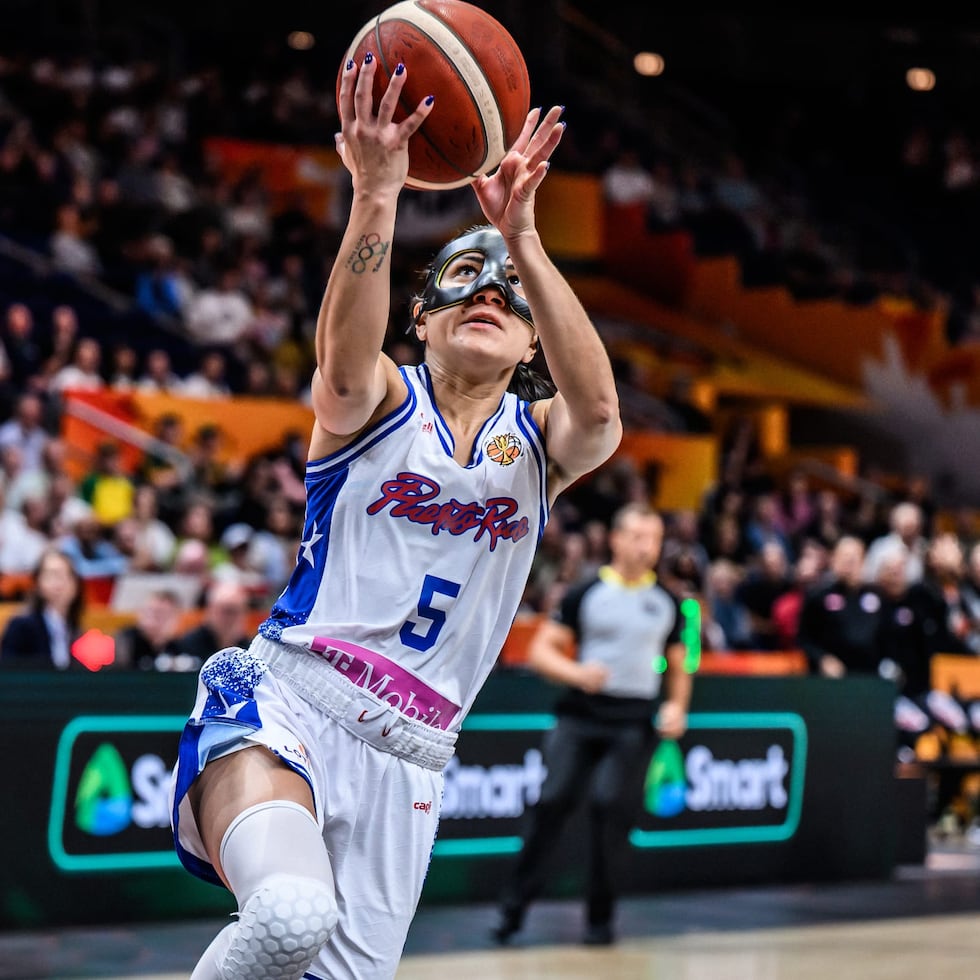 Pamela Rosado, aquí en acción en el Mundial, debutó con la Selección Nacional adulta en el Campeonato Femenino de las Américas de FIBA de 2005.