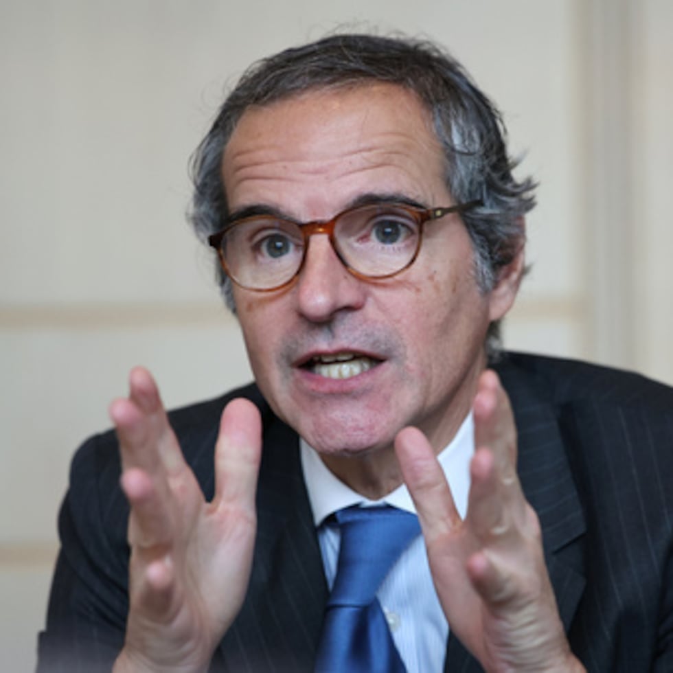 El director general del Organismo Internacional de la Energía Atómica (OIEA) Rafael Grossi habla durante una conferencia de prensa en Seúl, Corea del Sur.