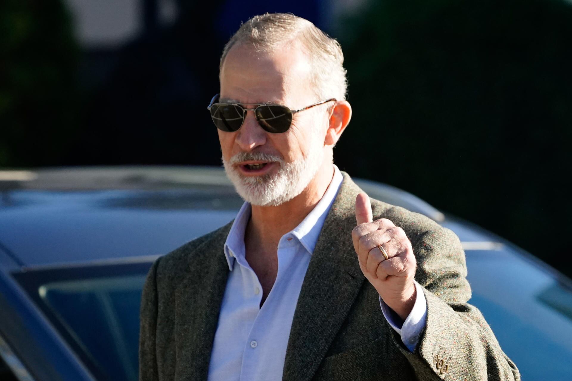 Imagen de la cobertura de: Felipe VI sale de la clínica tras una operación de cataratas en Oviedo