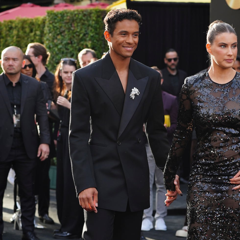 La película, protagonizada por Jaafar Jackson, cuenta con la supervisión directa de la familia y se centra en la primera etapa de la vida del cantante, mostrando su camino hacia la fama sin profundizar en los episodios más polémicos. Jaafar Jackson y Maddie Simpson.