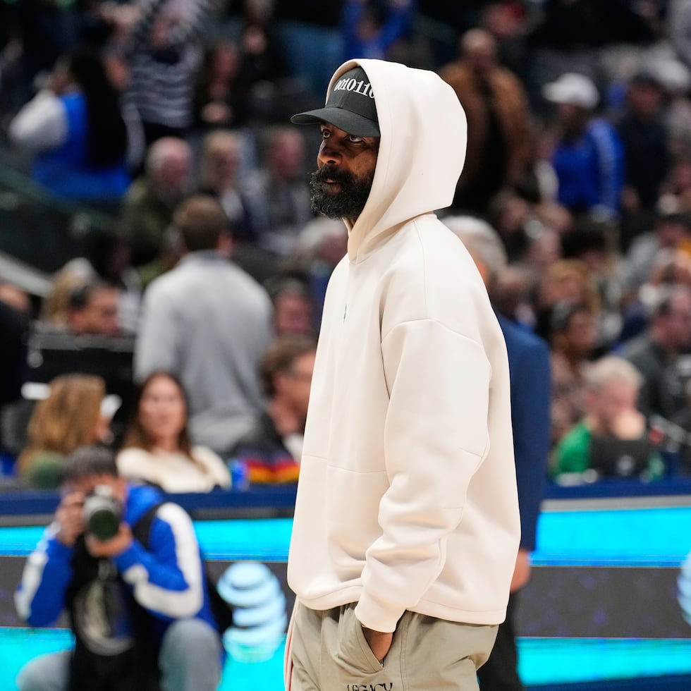 Kyrie Irving promedia 23.7 puntos y 5.6 asistencias por partido en 779 juegos.