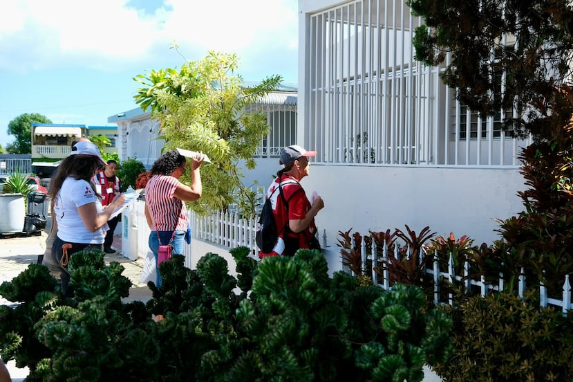 Más de 100 voluntarios participaron el sábado, entre ellos, personal del Negociado del Cuerpo de Bomberos y las empresas Puerto Rico Supplies Group y Mitsubishi de Puerto Rico.