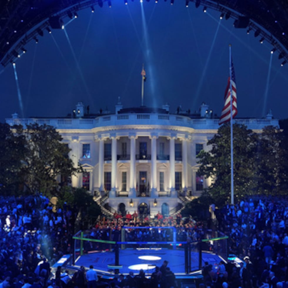 AEl presidente Donald Trump llega al recinto donde se celebra el UFC Freedom 250, en el Jardín Sur de la Casa Blanca, el 14 de junio de 2026, en Washington.