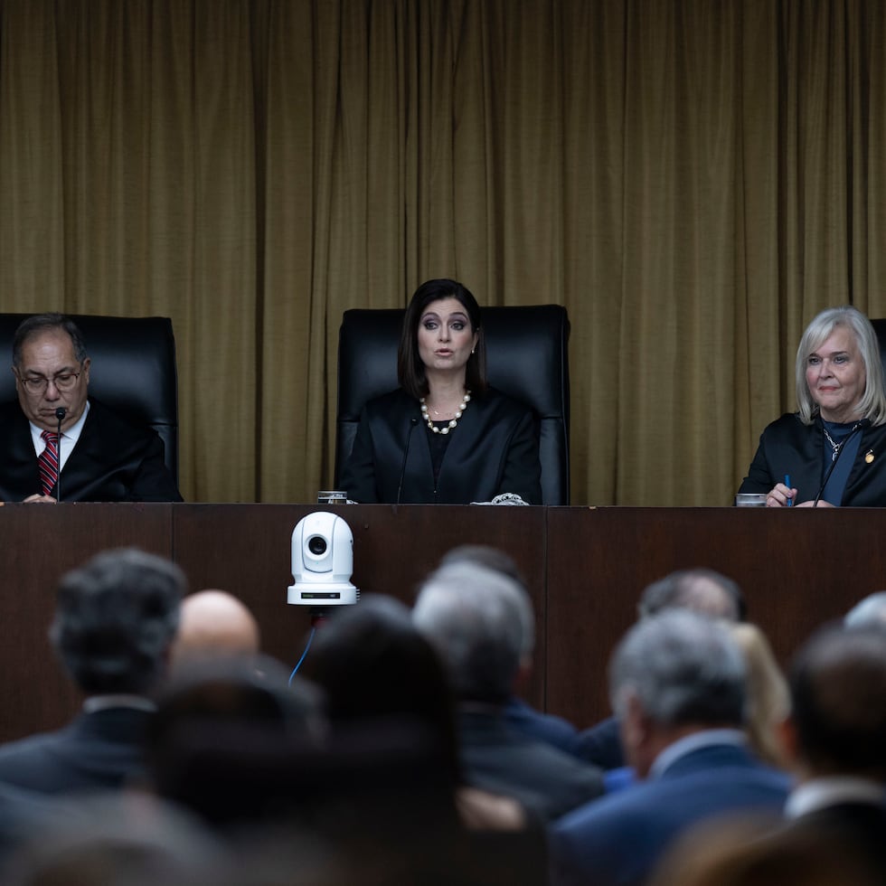 Con el proyecto del presidente del Senado, gran parte de las facultades que ostenta la jueza presidenta, Maite Oronoz (segunda desde la derecha), podrían ser menoscabadas.