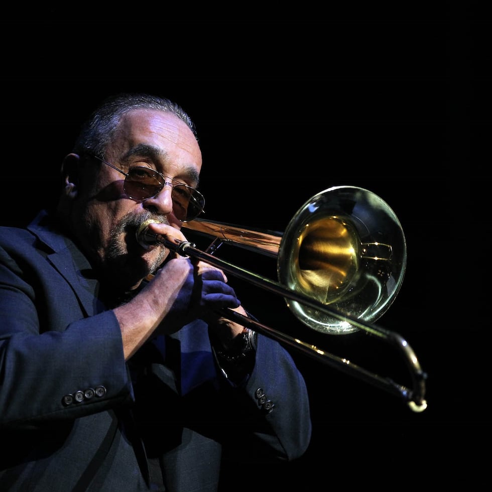 Nadie hubiera dicho que en el trombonista y director de orquesta había además un notable talento para la interpretación vocal, como lo demostró, sobre todo, en el álbum “Fantasmas”, de 1981.