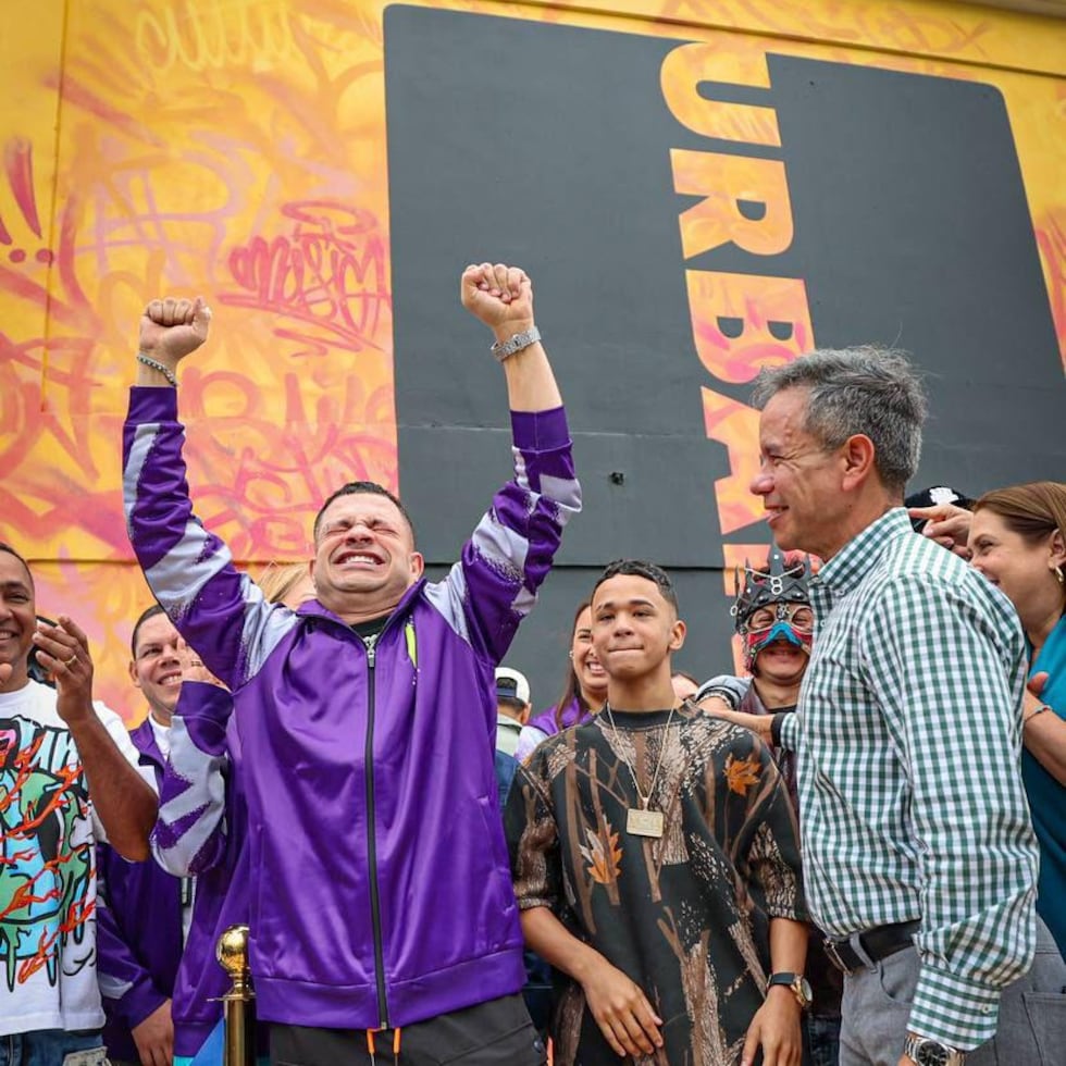 Alcalde de San Juan Miguel Romero y Jowell inauguran plantel y nuevo programa educativo San Juan Urbano. Suministrada