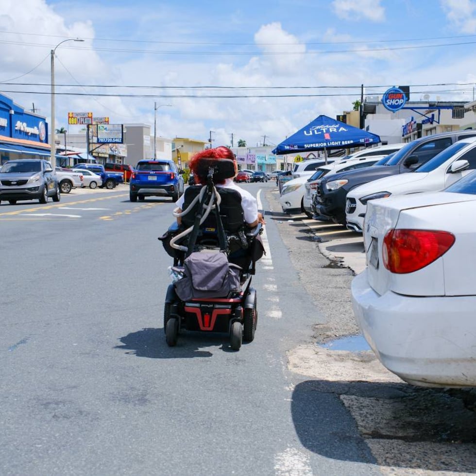 La Deensoría de las Personas con Impedimentos inspeccionó la avenida Esmeralda el pasado 2 de octubre por barreras arquitectónicas en la zona comercial, que cuenta con múltiples oficinas médicas.