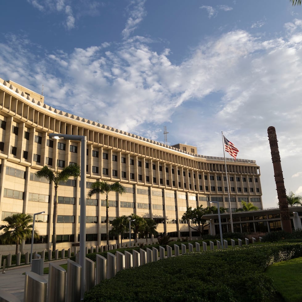 Coimbre Lugo admitió participar como conductor del vehículo durante la venta ilegal de un arma de fuego a un agente encubierto.