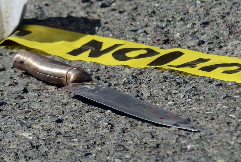 El hombre había atacado a su expareja con un cuchillo y con una herramienta conocida como pata de cabra antes de quitarse la vida, según las autoridades. (Archivo / GFR Media)