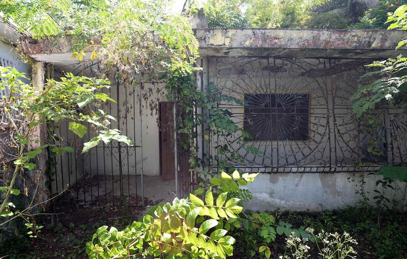 La crisis económica, ejecuciones de hipotecas y problemas de herencia son algunas de las causas para el abandono y deterioro de muchas viviendas.