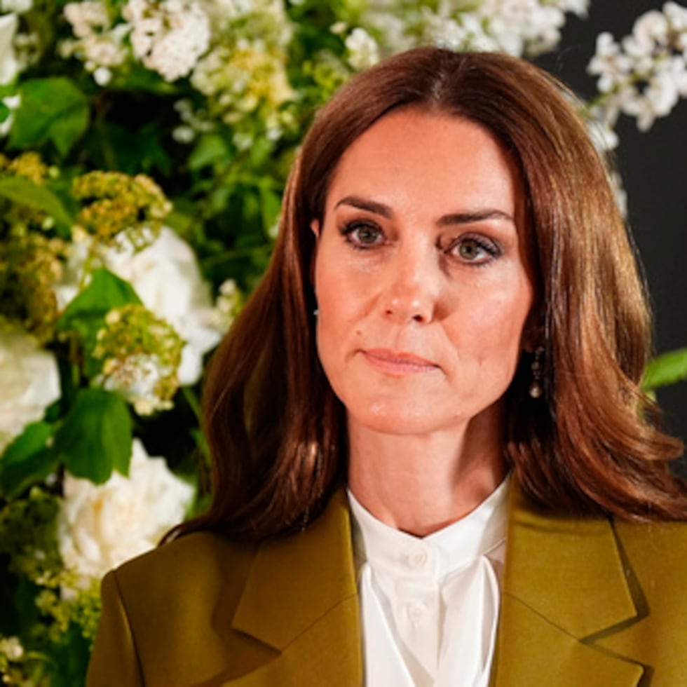 ARCHIVO - La princesa Kate de Gran Bretaña es vista en el British Fashion Council en 180 Studios en el centro de Londres el 13 de mayo de 2025. (Aaron Chown, Pool Photo vía AP, Archivo)