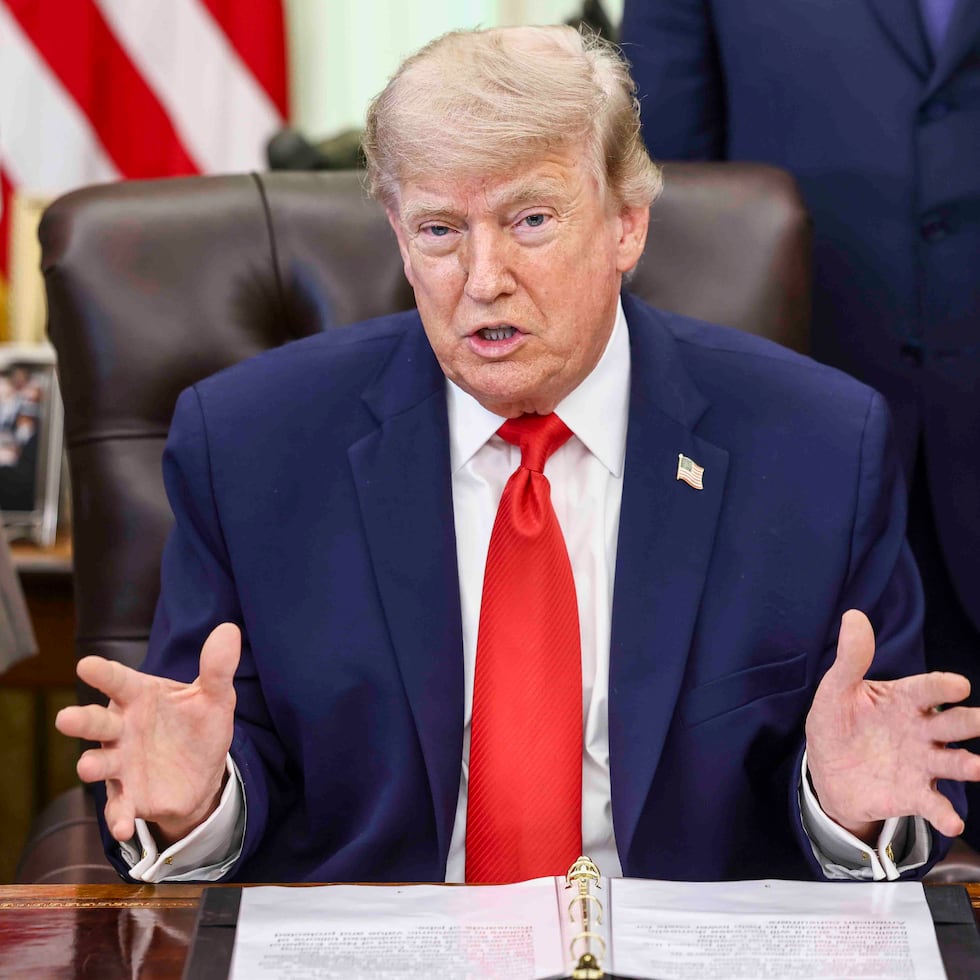 El presidente de Estados Unidos, Donald Trump, advirtió a Teherán sobre el cierre del estrecho de Ormuz afirmando que si eso ocurre “ya no tendrían país e incluso ni siquiera podrían regresar al suyo” en una aparente referencia al equipo negociador iraní.