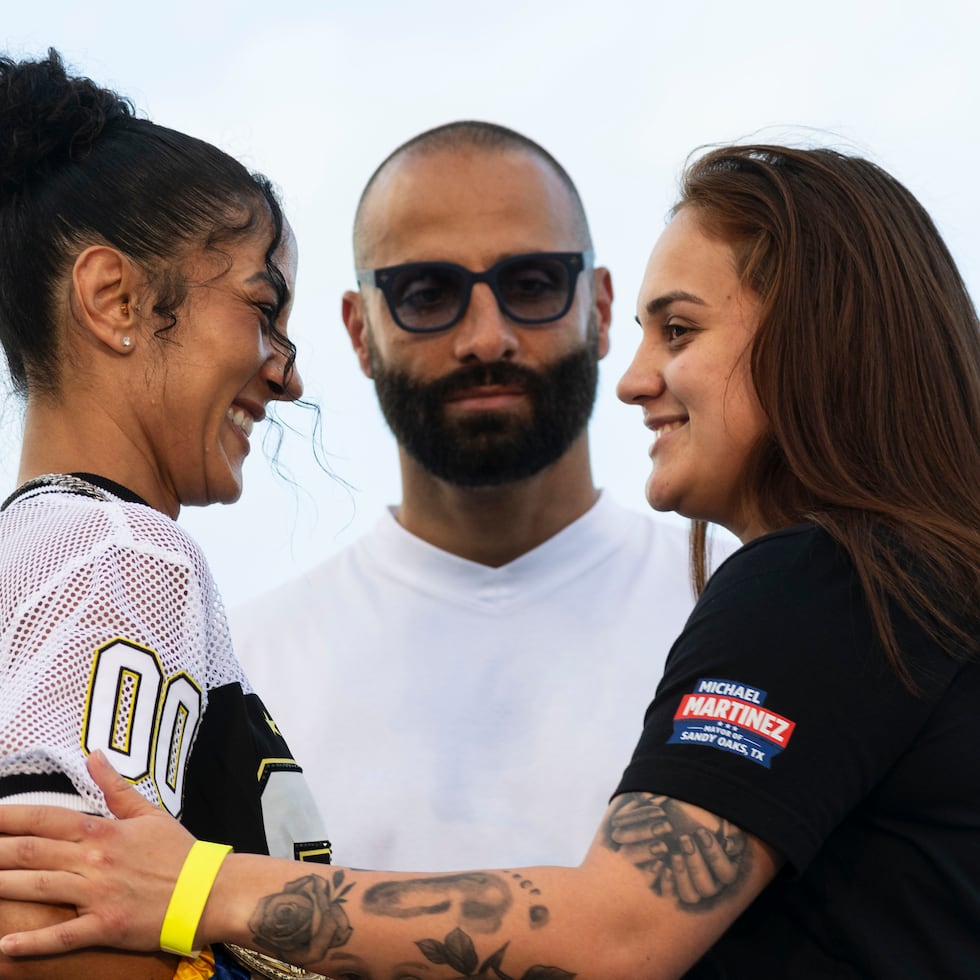 Amanda Serrano y Reina Téllez durante la conferencia de prensa de su pelea el pasado martes.