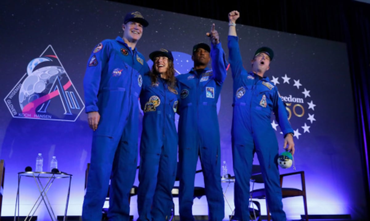 “Es el mayor sueño de la Tierra”: las primeras palabras de los astronautas de Artemis II al regresar a Houston